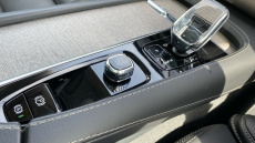 Volvo XC90 2.0 B5P Ultimate Dark 5dr AWD Geartronic Petrol Estate